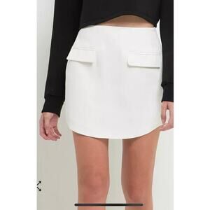 Grey Lab  White Women's Curved Opening Mini Skirt, Size M